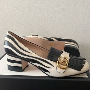 Gucci Black and White Heels with Unique Sculptural Heel
